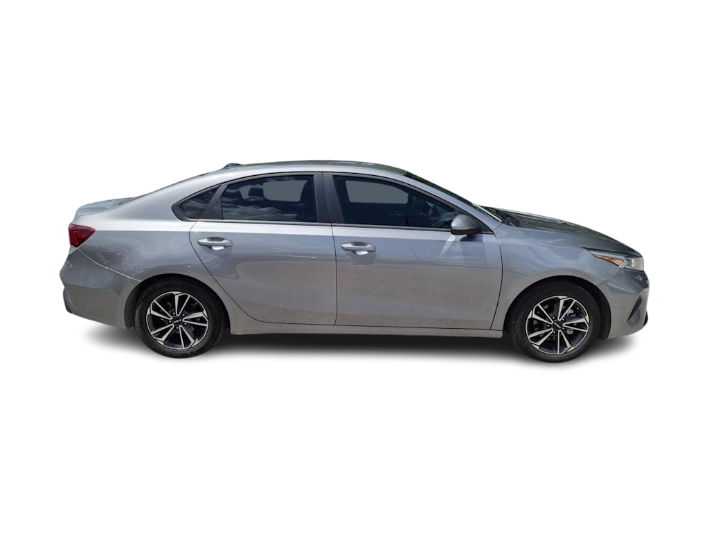 Thumbnail: 2024 Kia Forte - 14