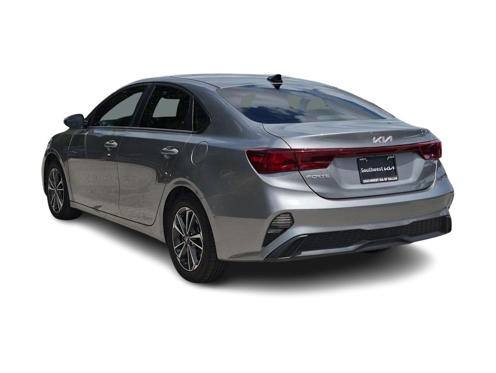 Thumbnail: 2024 Kia Forte - 4