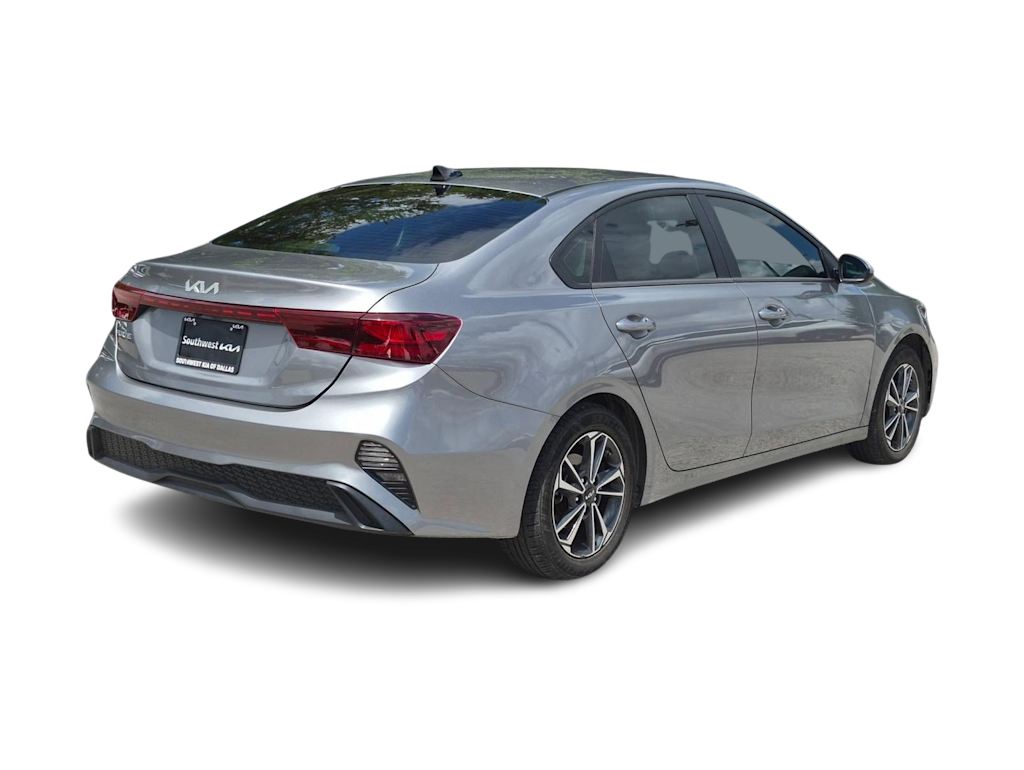 Thumbnail: 2024 Kia Forte - 13