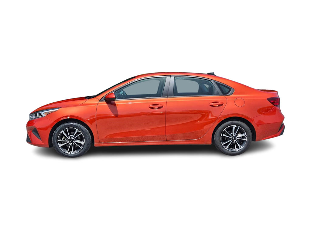 Thumbnail: 2024 Kia Forte - 3