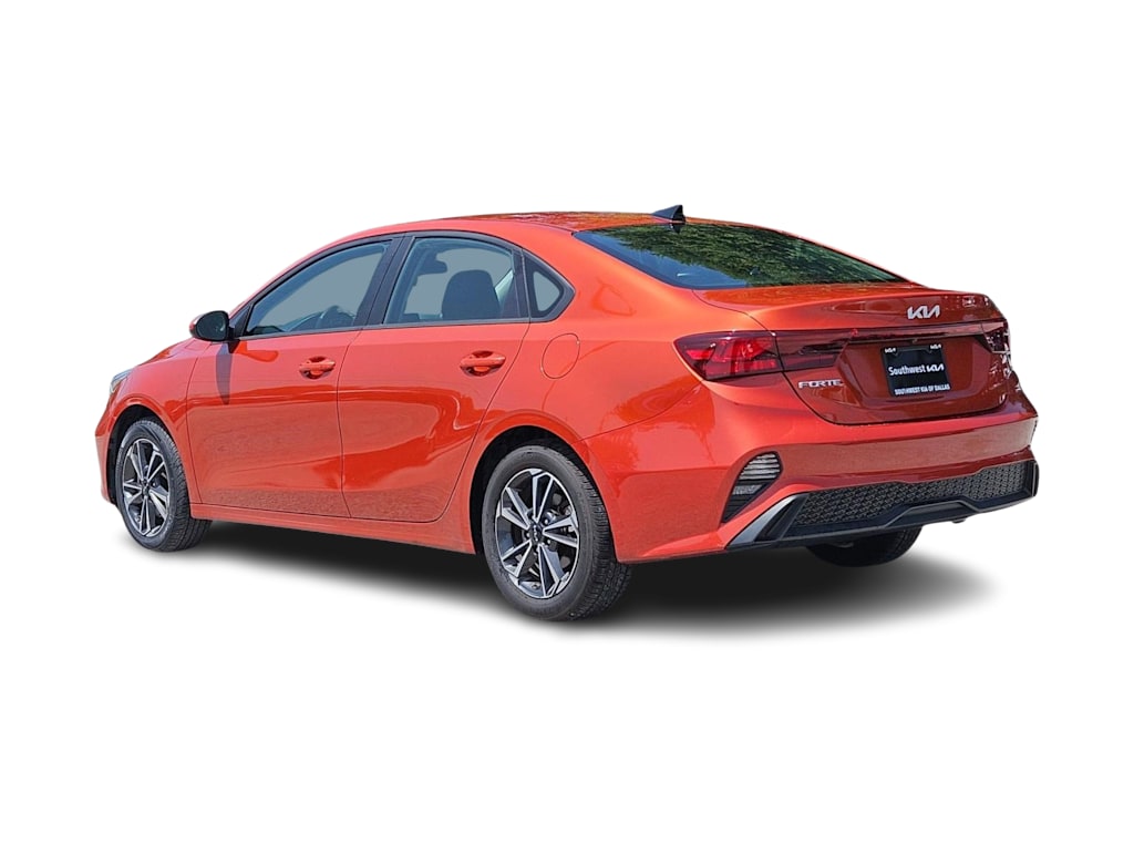 Thumbnail: 2024 Kia Forte - 4