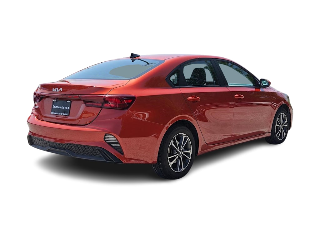 Thumbnail: 2024 Kia Forte - 21