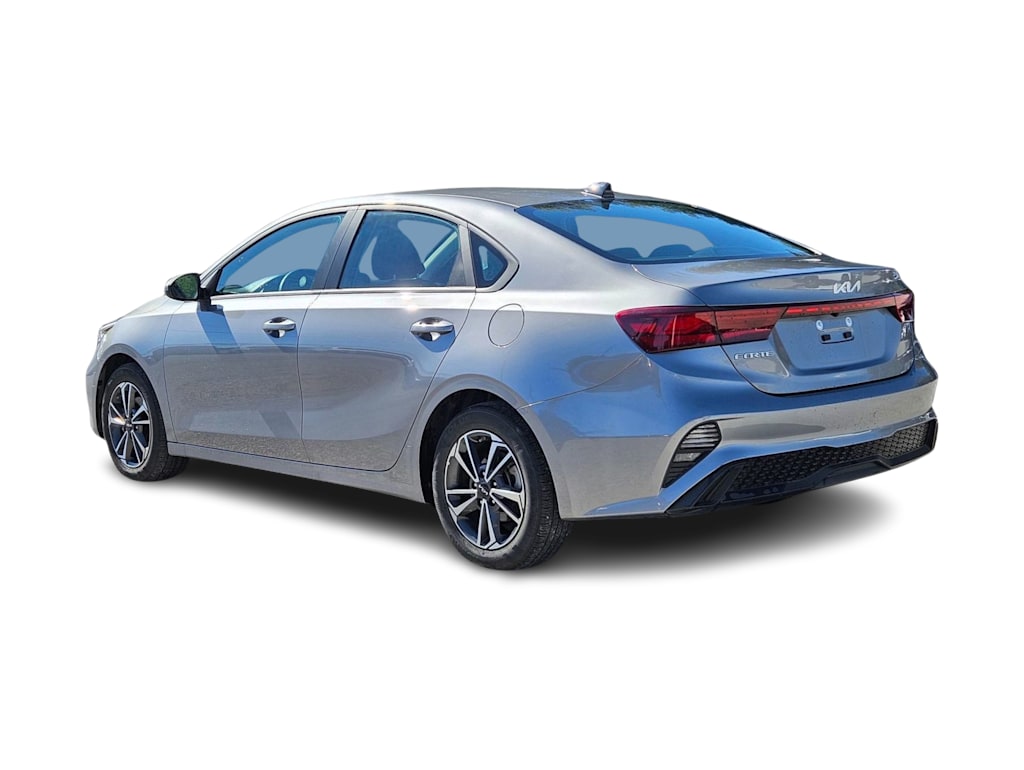 Thumbnail: 2024 Kia Forte - 4