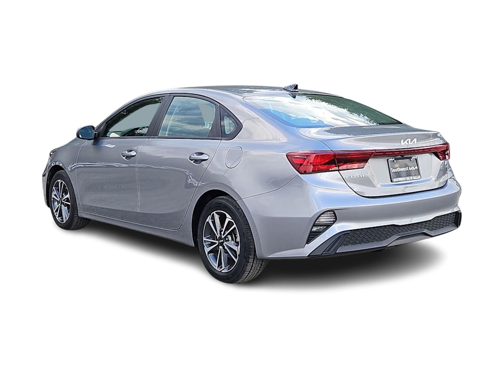 Thumbnail: 2024 Kia Forte - 4