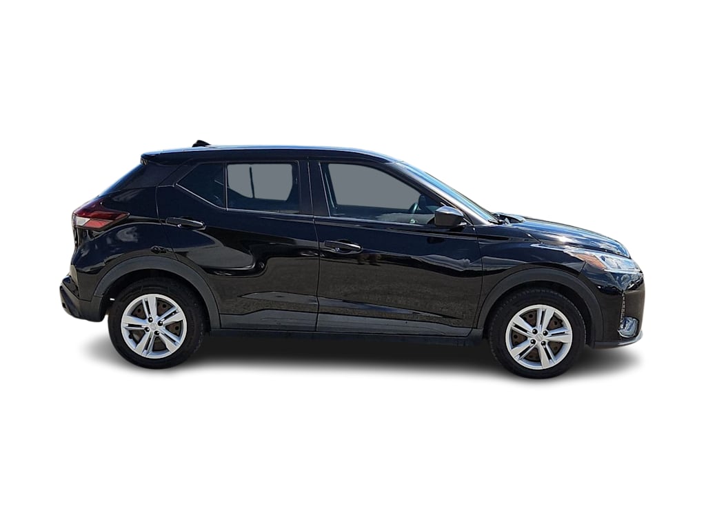Thumbnail: 2022 Nissan Kicks - 17