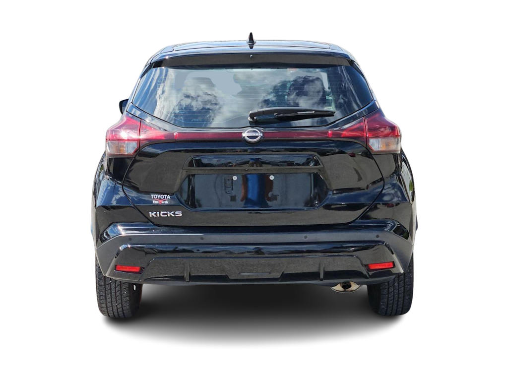 Thumbnail: 2022 Nissan Kicks - 16