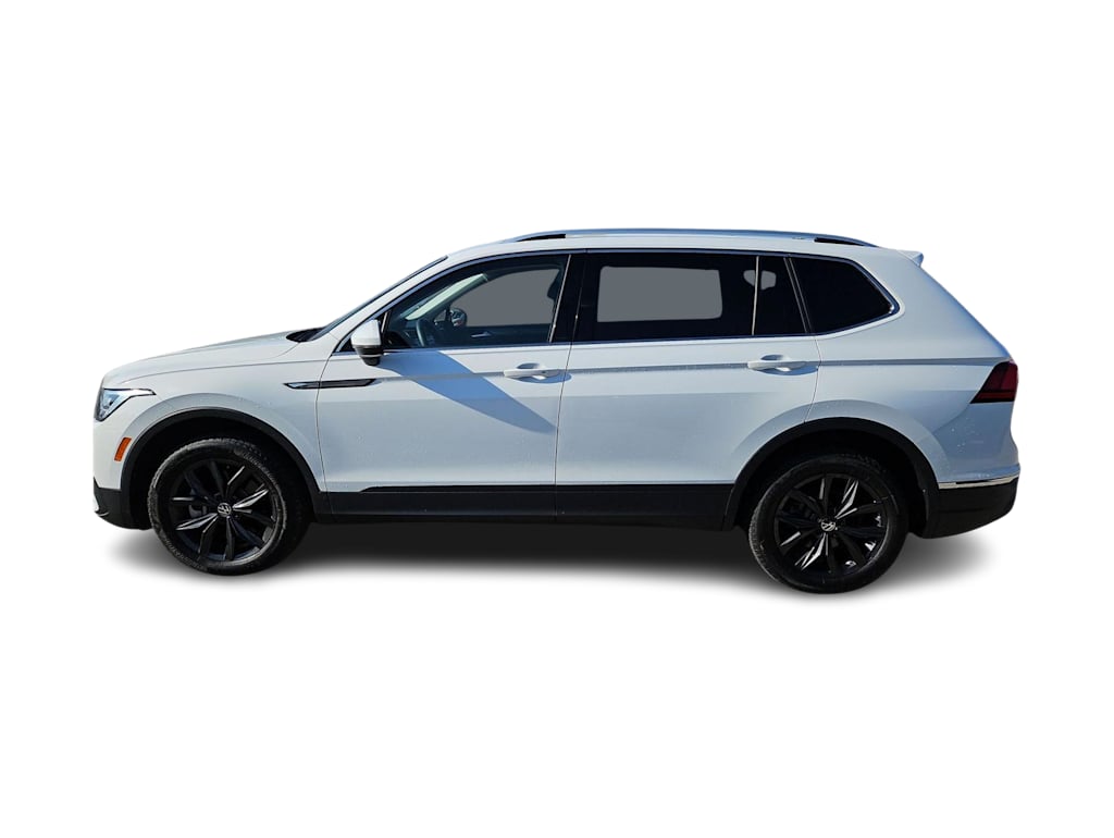 Thumbnail: 2024 Volkswagen Tiguan - 3