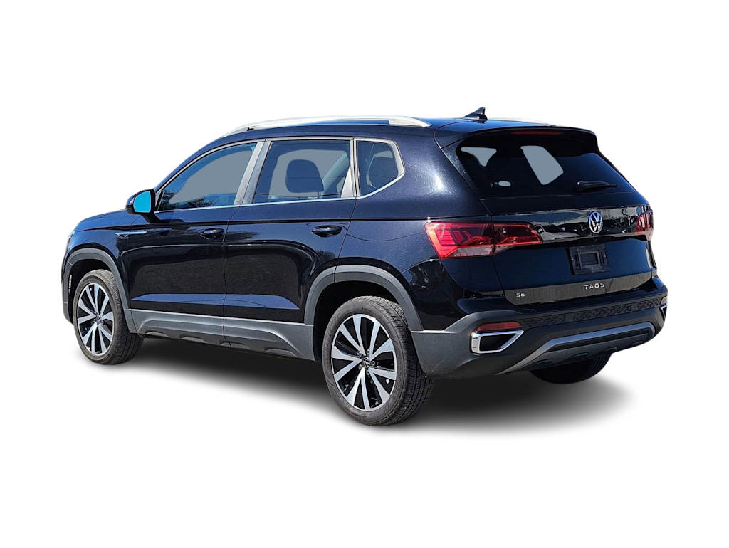 2023 Volkswagen Taos SE 4