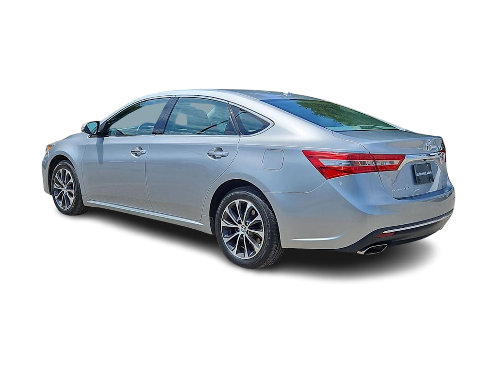 Thumbnail: 2018 Toyota Avalon - 4
