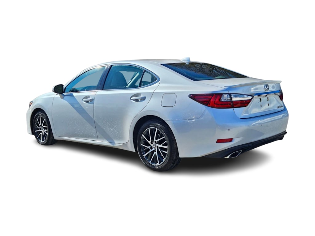 Thumbnail: 2018 Lexus ES - 4