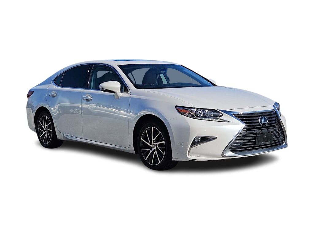 Thumbnail: 2018 Lexus ES - 18