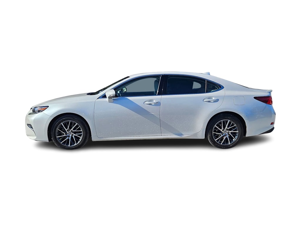 Thumbnail: 2018 Lexus ES - 3