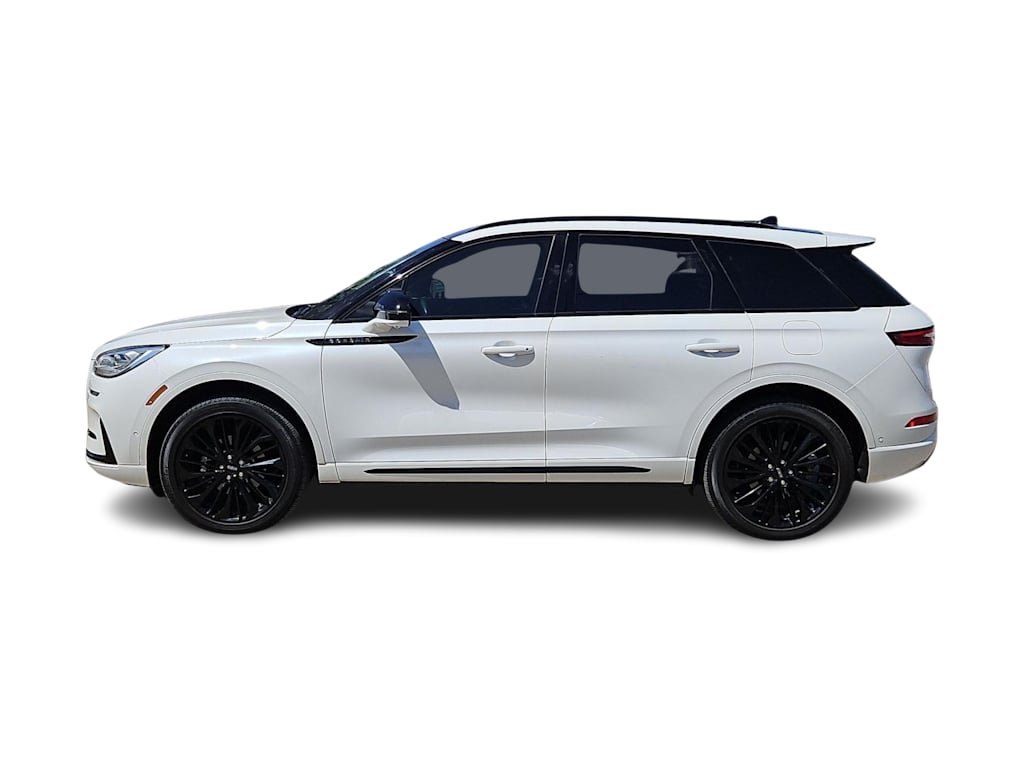 Thumbnail: 2023 Lincoln Corsair - 3