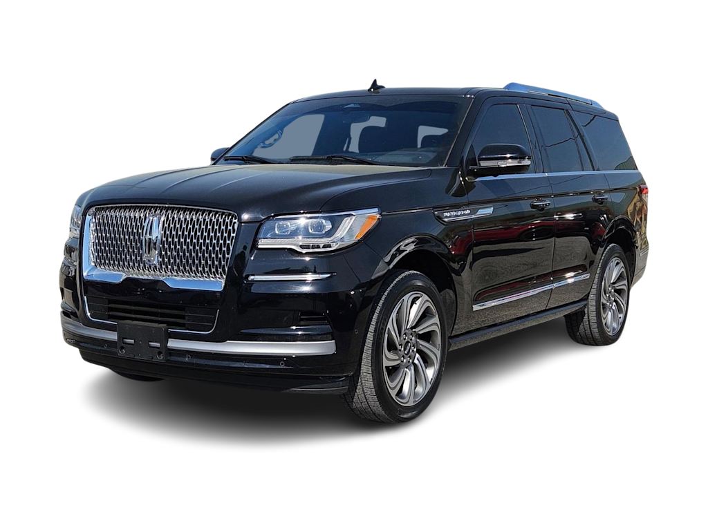 Thumbnail: 2023 Lincoln Navigator - 18