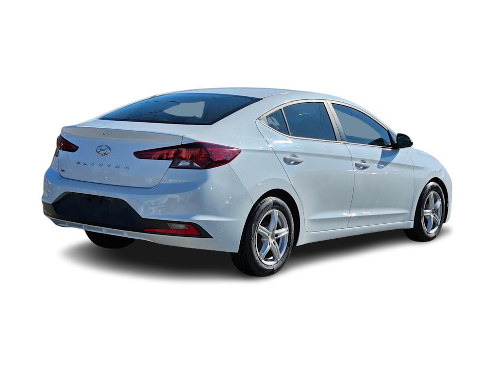 Thumbnail: 2019 Hyundai Elantra - 17