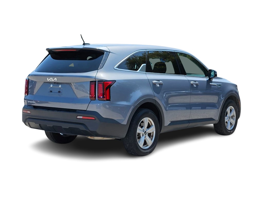 Thumbnail: 2023 Kia Sorento - 18
