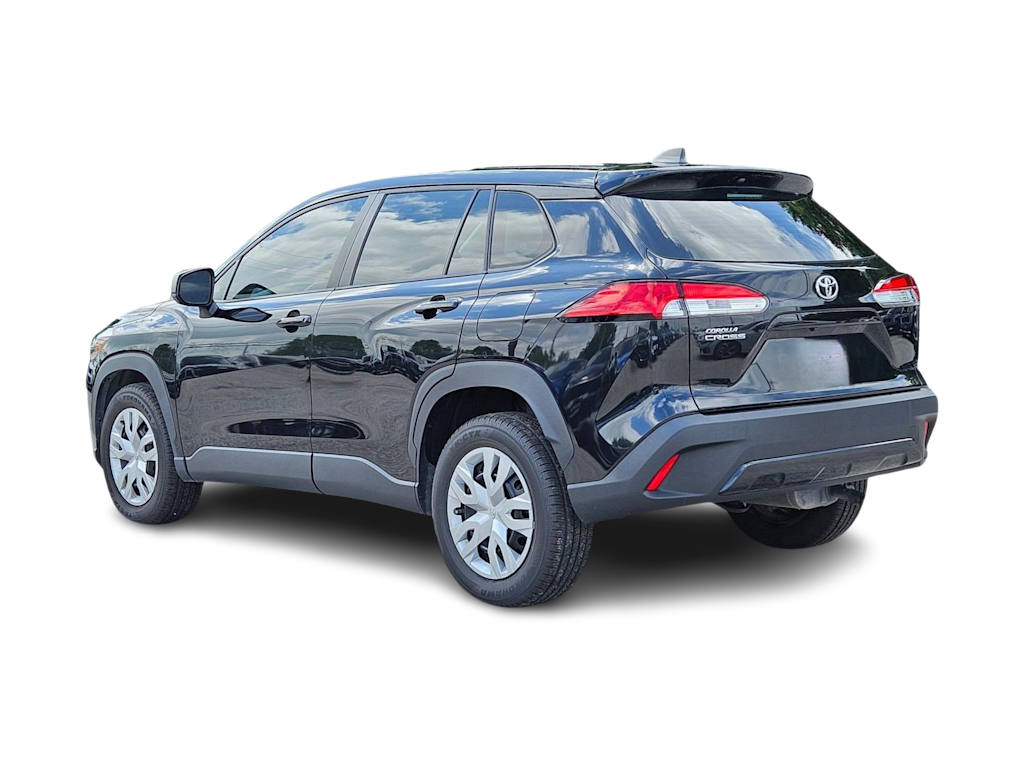 Thumbnail: 2022 Toyota Corolla Cross - 4