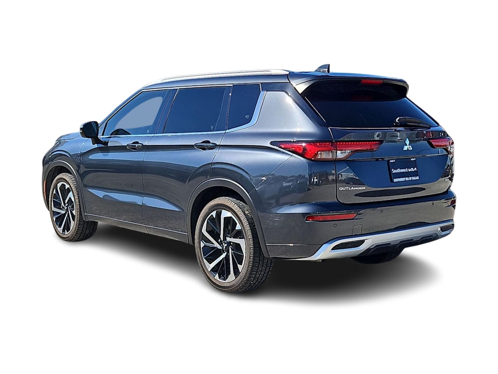 Thumbnail: 2024 Mitsubishi Outlander - 4