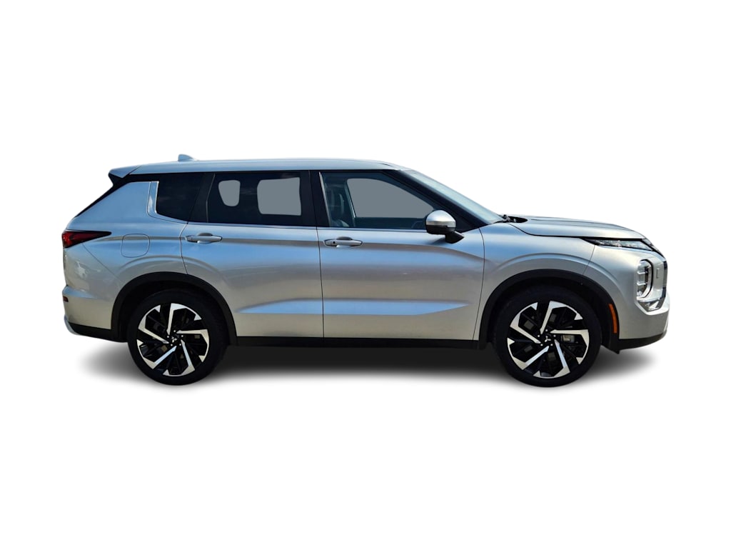 Thumbnail: 2022 Mitsubishi Outlander - 20