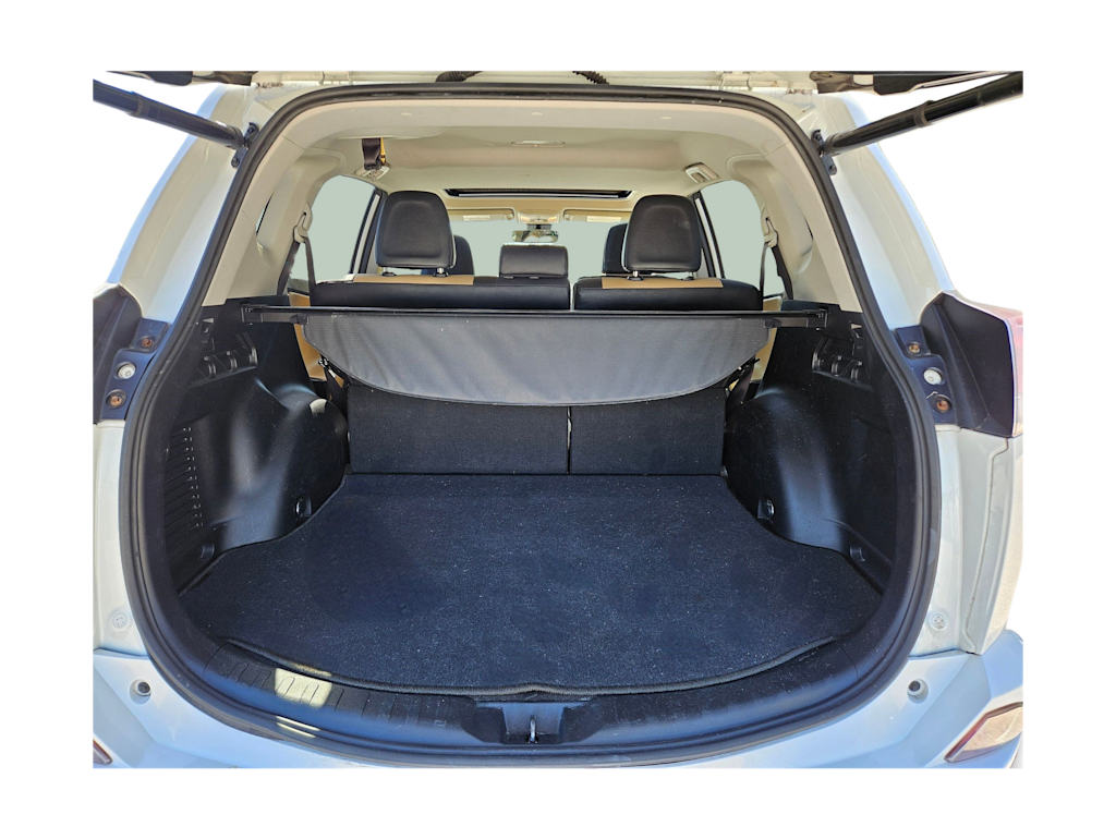 Thumbnail: 2018 Toyota RAV4 - 16