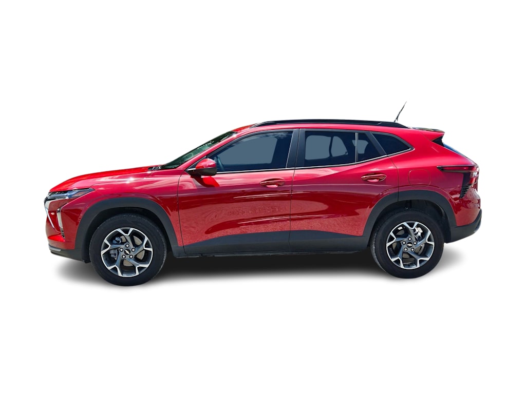 Thumbnail: 2026 Chevrolet Trax - 3