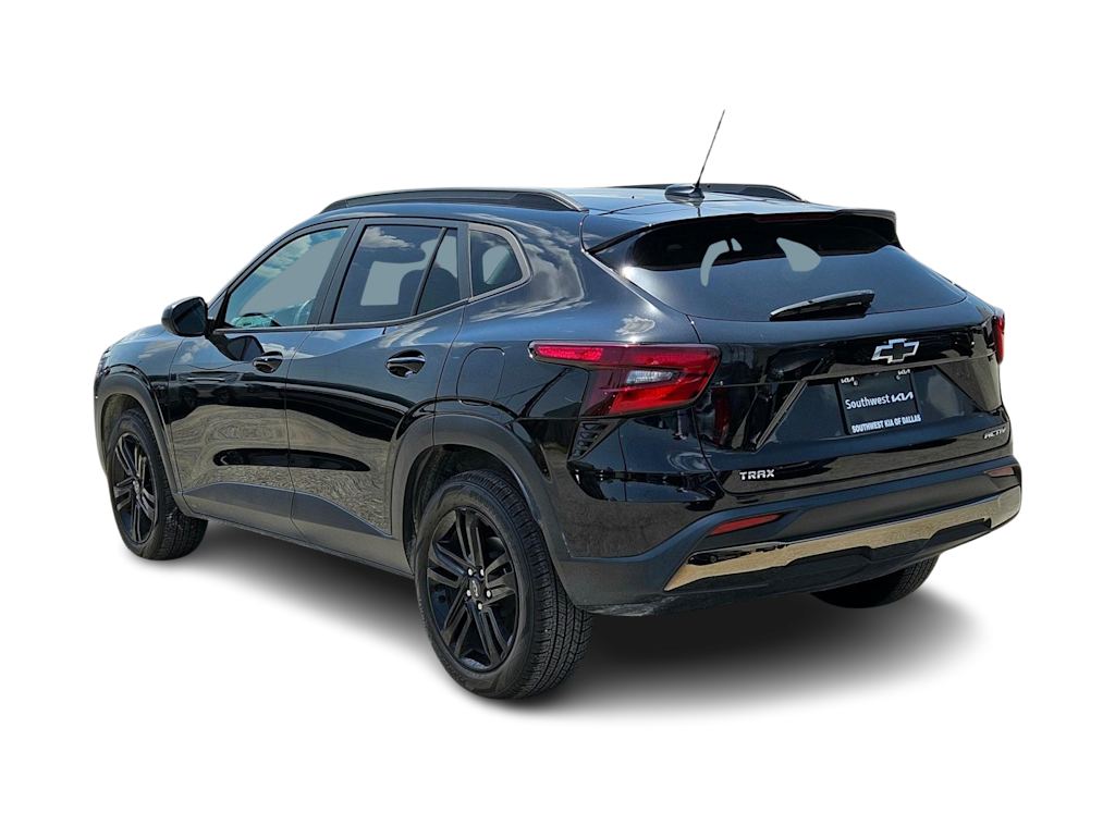 Thumbnail: 2024 Chevrolet Trax - 4