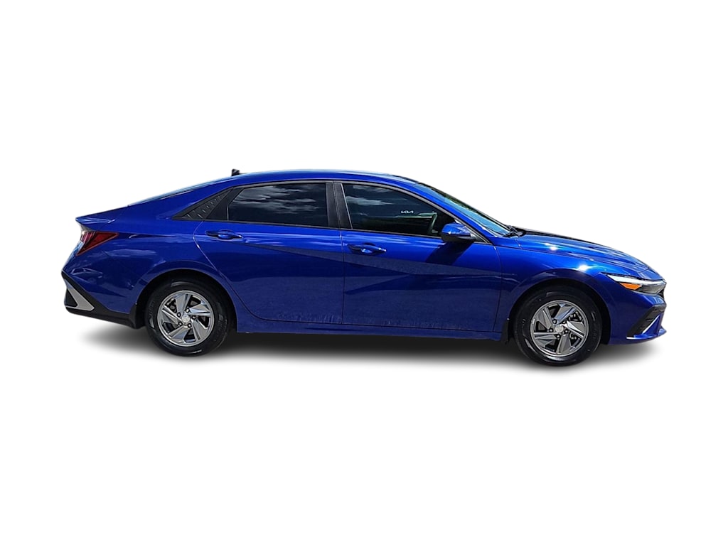 Thumbnail: 2025 Hyundai Elantra - 17