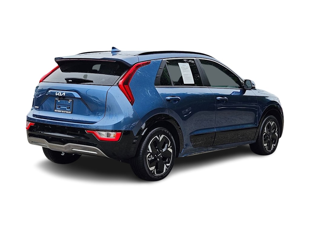 Thumbnail: 2023 Kia Niro - 16