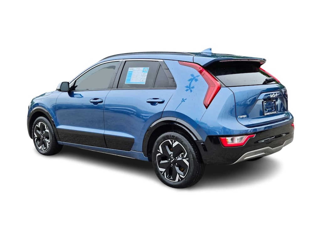 Thumbnail: 2023 Kia Niro - 4