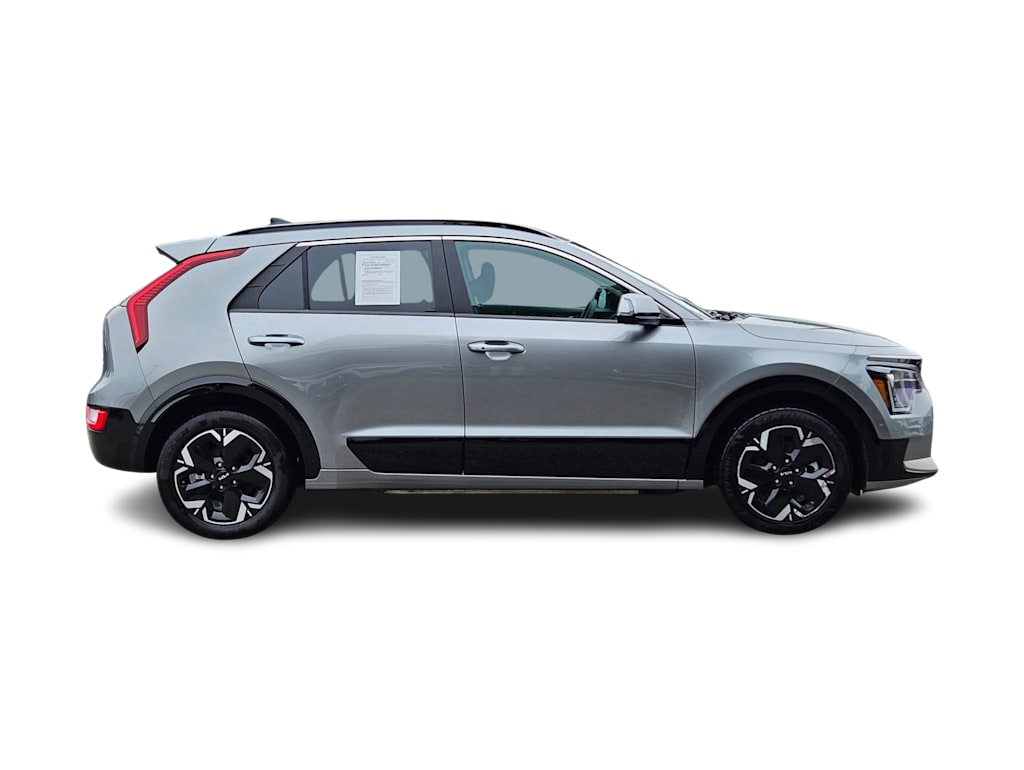 Thumbnail: 2024 Kia Niro - 18