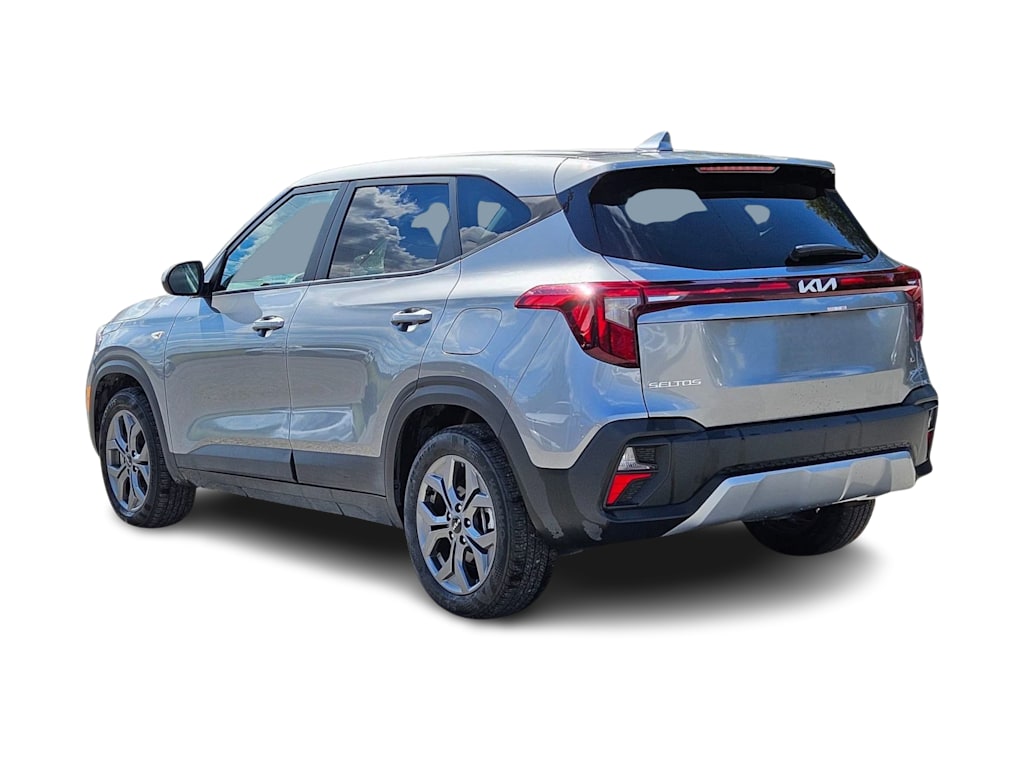 Thumbnail: 2024 Kia Seltos - 4