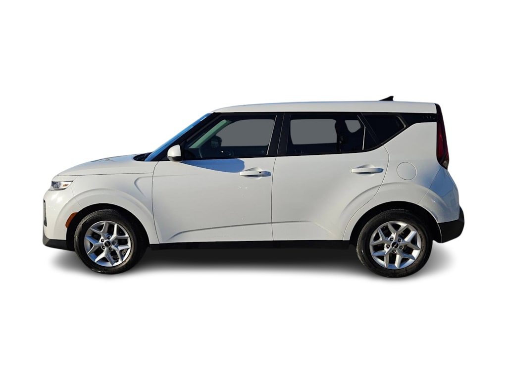 2022 Kia Soul S 3