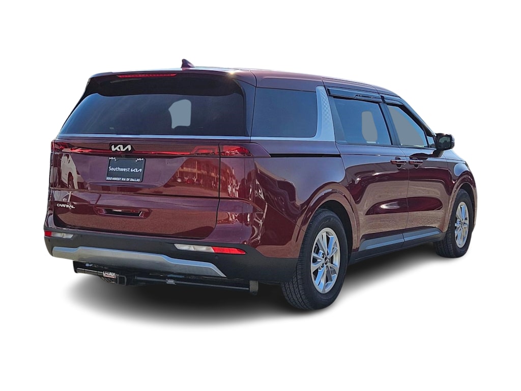 Thumbnail: 2023 Kia Carnival - 17