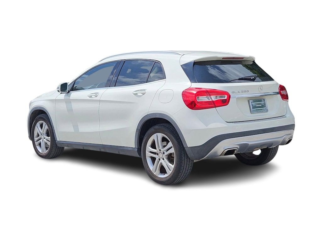 Thumbnail: 2015 Mercedes-Benz GLA - 4