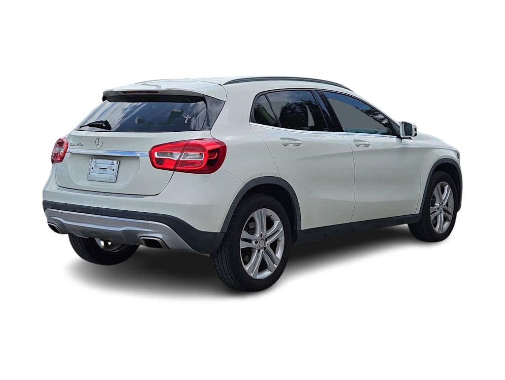 Thumbnail: 2015 Mercedes-Benz GLA - 18