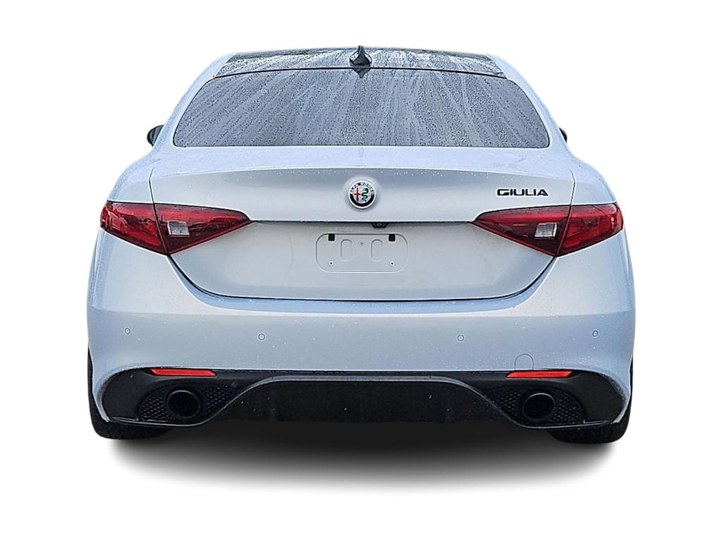 Thumbnail: 2020 Alfa Romeo Giulia - 5