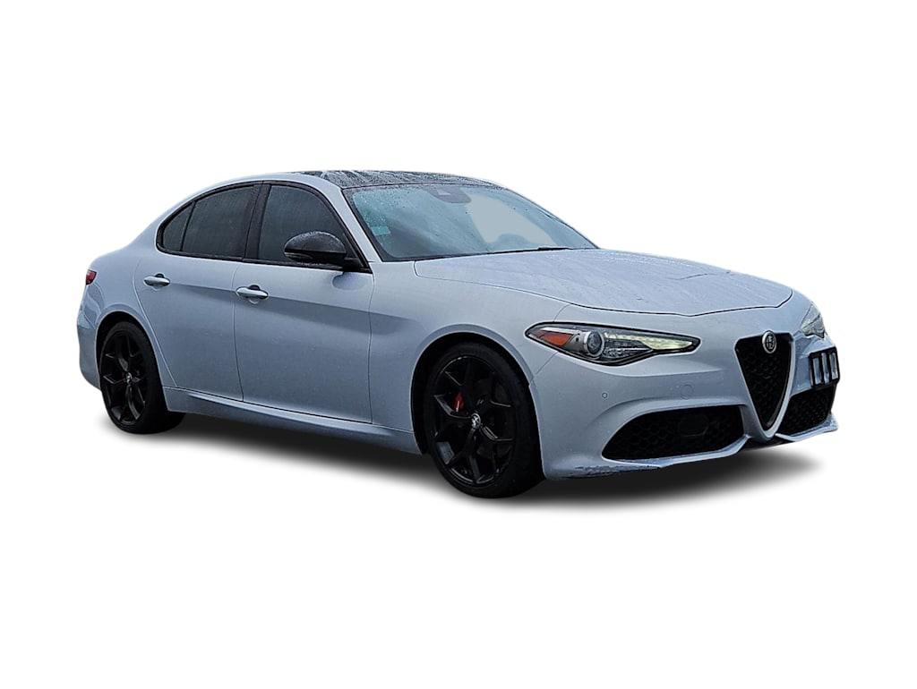 Thumbnail: 2020 Alfa Romeo Giulia - 21
