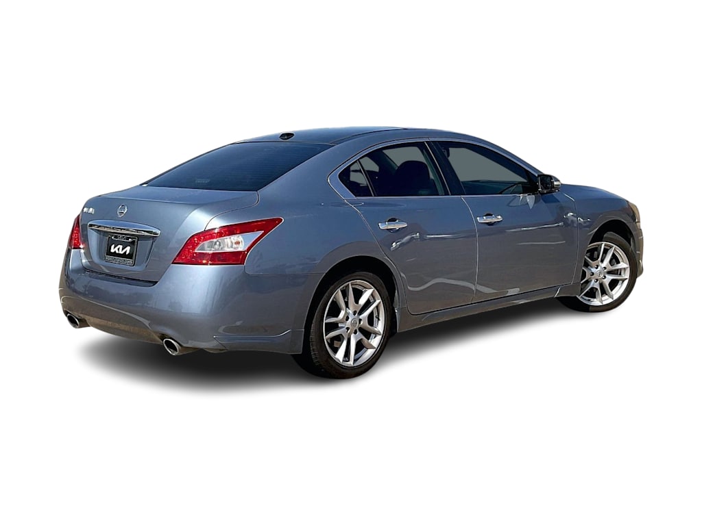 Thumbnail: 2011 Nissan Maxima - 22