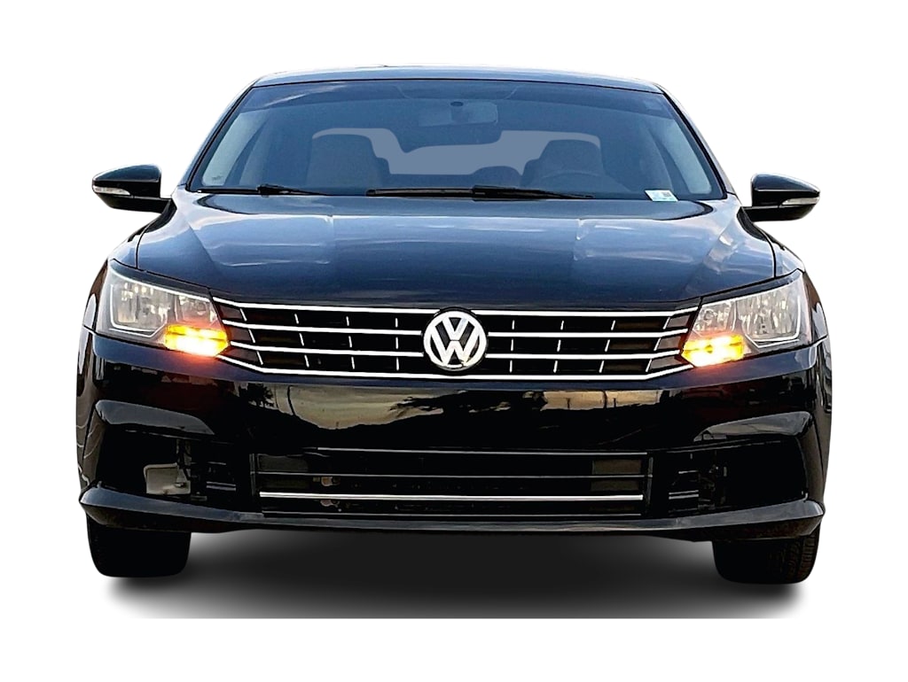 Thumbnail: 2018 Volkswagen Passat - 6