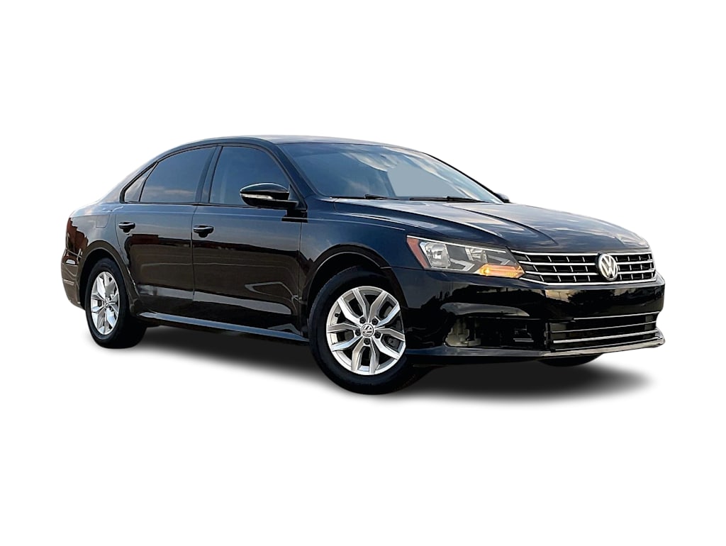 Thumbnail: 2018 Volkswagen Passat - 22
