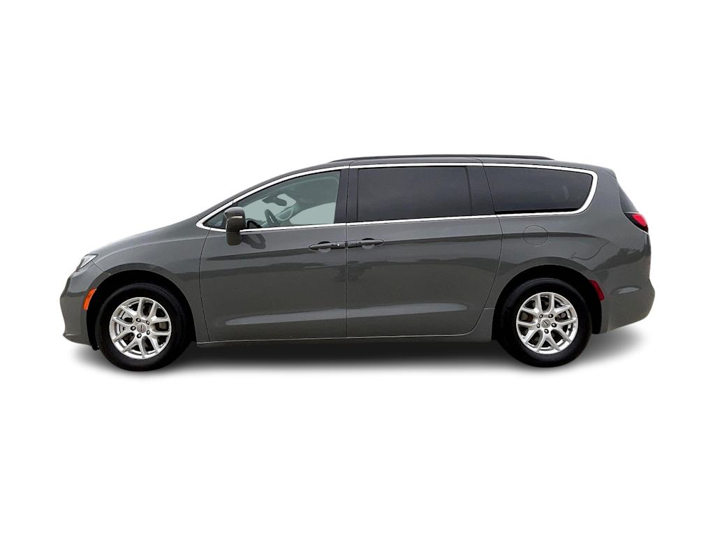 2022 Chrysler Pacifica Touring L 3