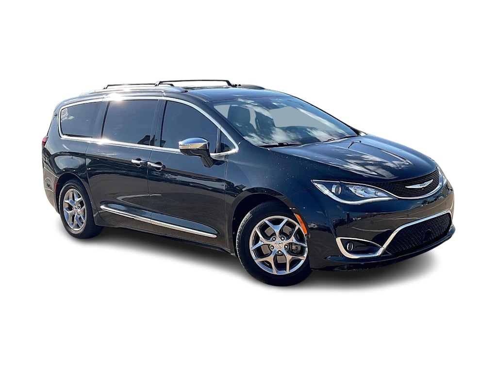 Thumbnail: 2017 Chrysler Pacifica - 21