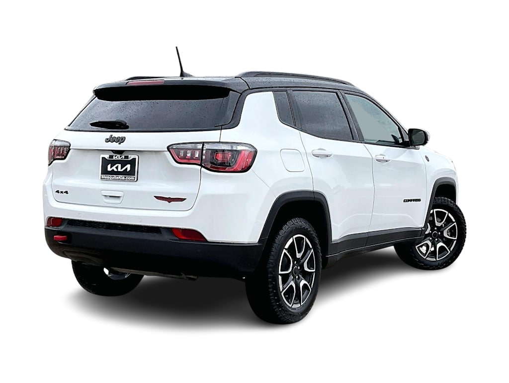 Thumbnail: 2025 Jeep Compass - 22