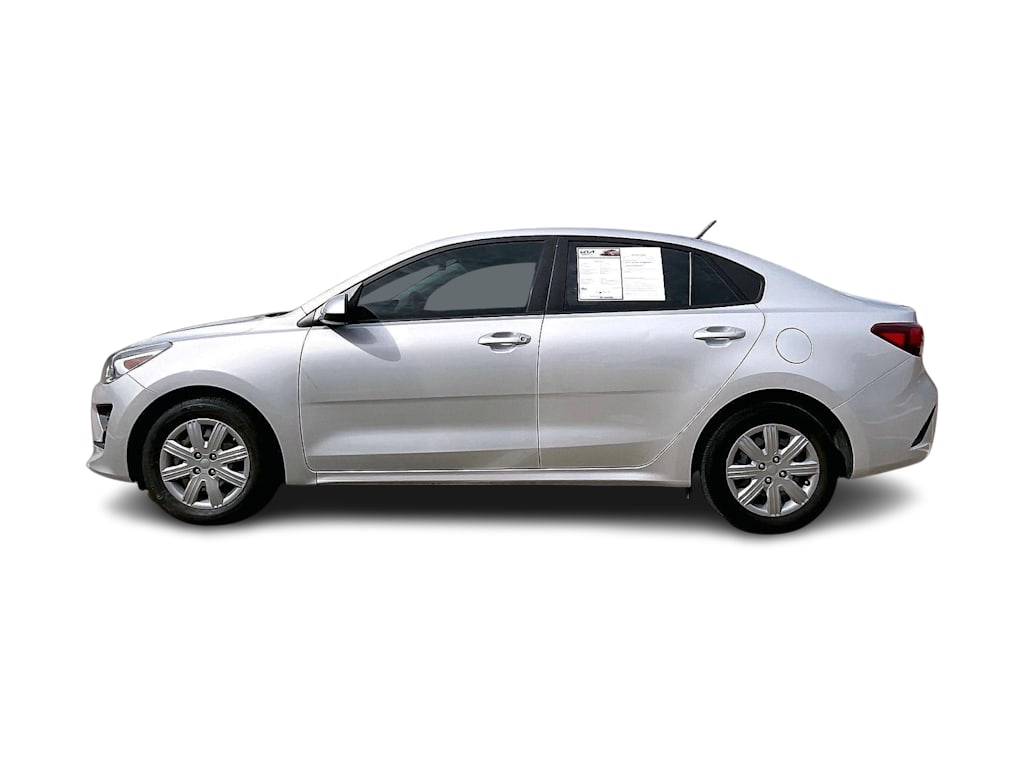 Thumbnail: 2023 Kia Rio - 3