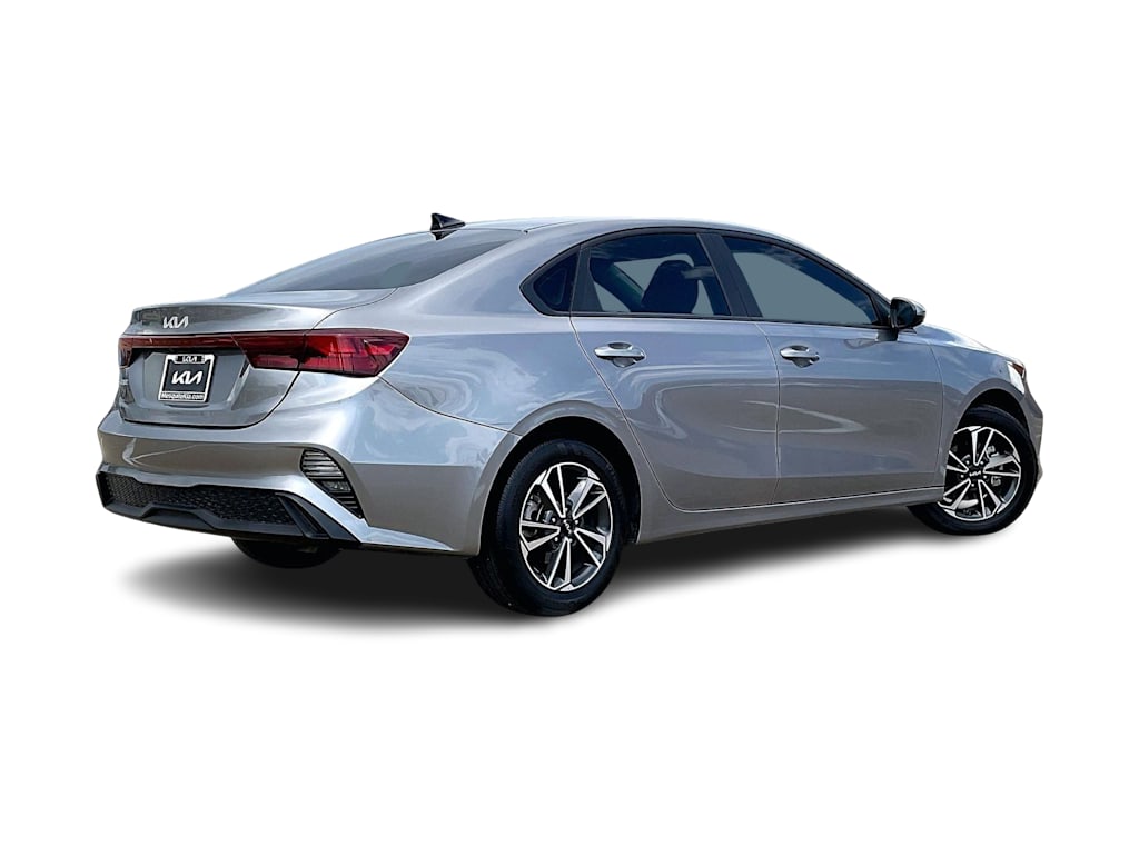 Thumbnail: 2024 Kia Forte - 23