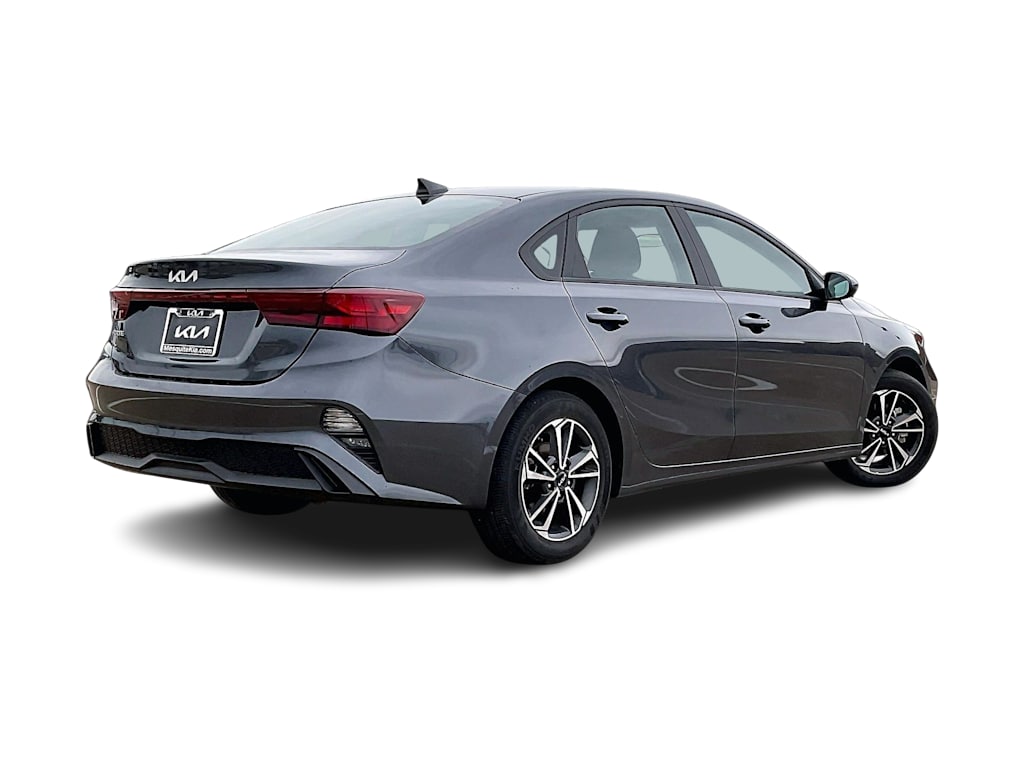 Thumbnail: 2024 Kia Forte - 22