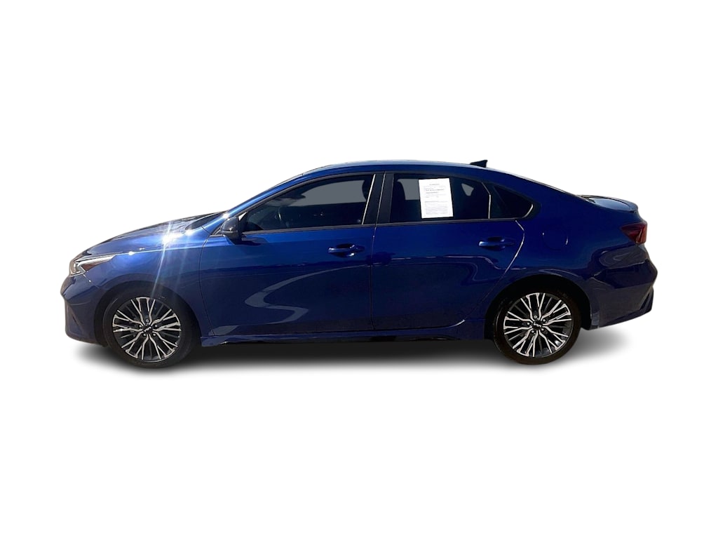 Thumbnail: 2024 Kia Forte - 3
