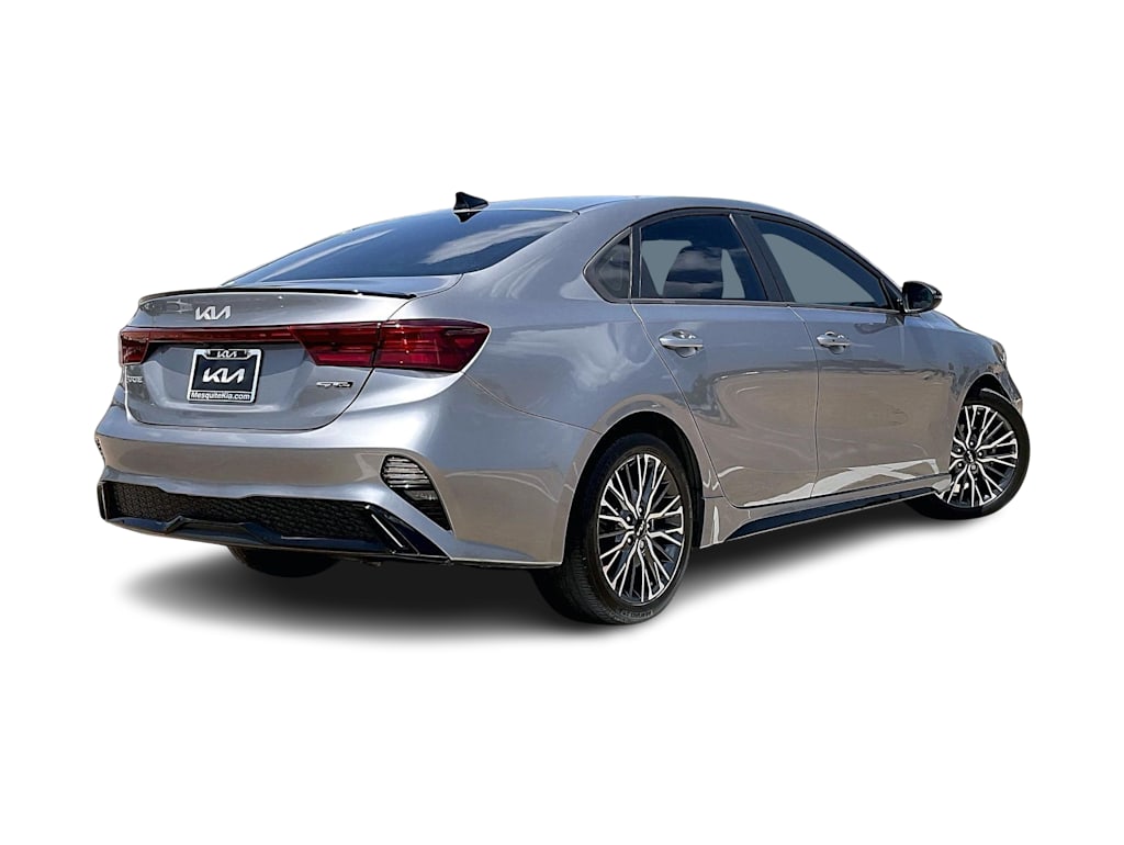 Thumbnail: 2022 Kia Forte - 23