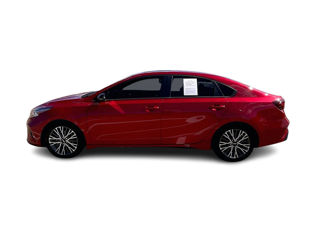 Thumbnail: 2024 Kia Forte - 3