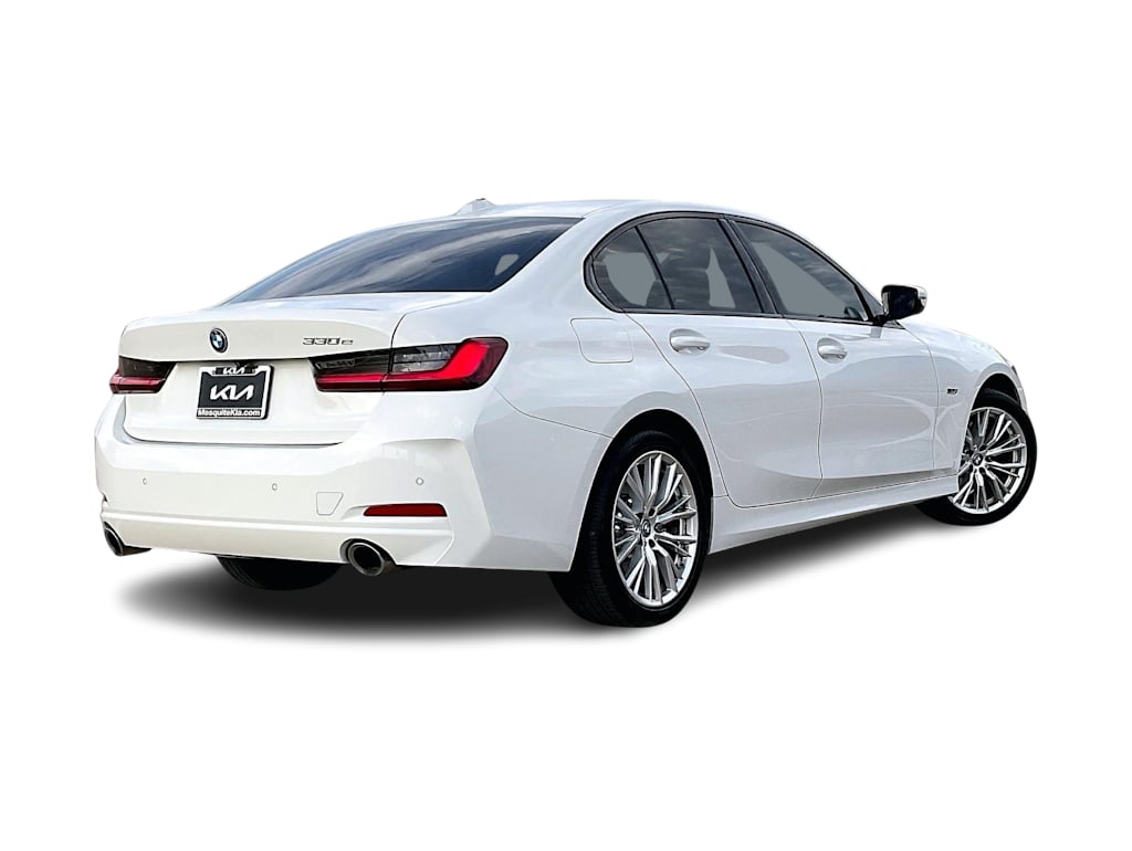Thumbnail: 2023 BMW 3 Series - 22